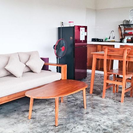 Turtle House Surf & Stay Airsatang Eksteriør billede